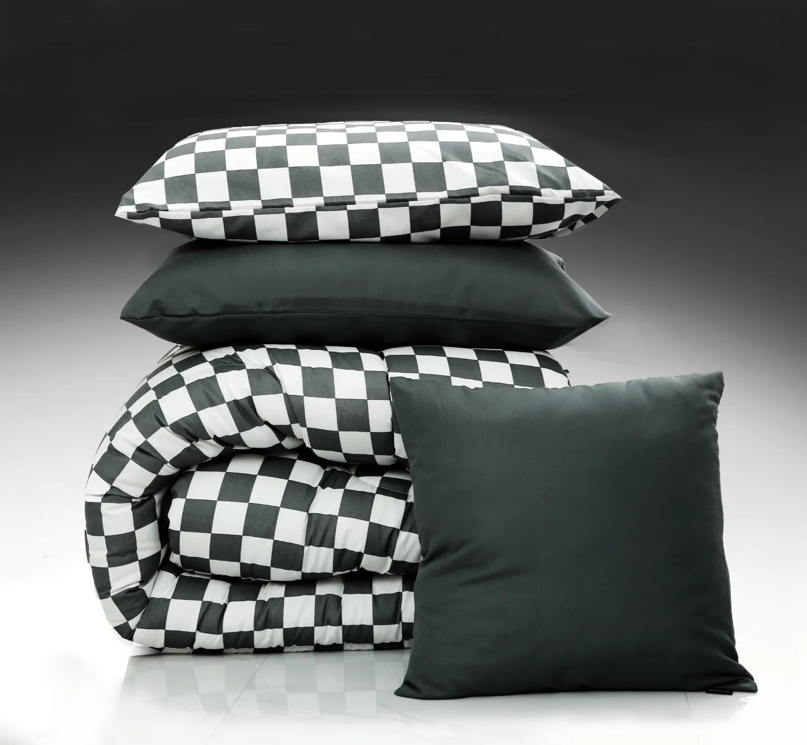 8 PCs Winter Comforter Set-Grey Chess