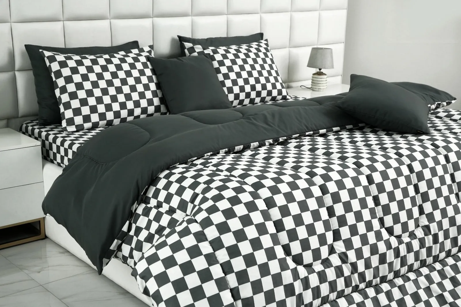 8 PCs Winter Comforter Set-Grey Chess