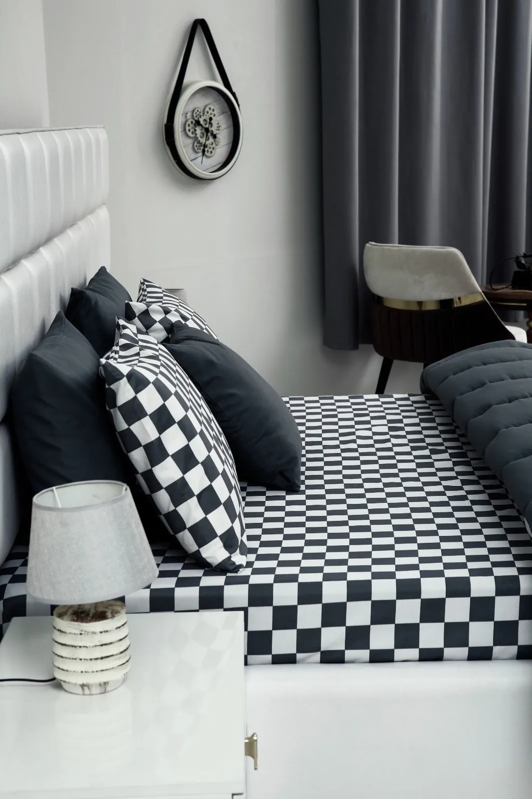 8 PCs Winter Comforter Set-Grey Chess