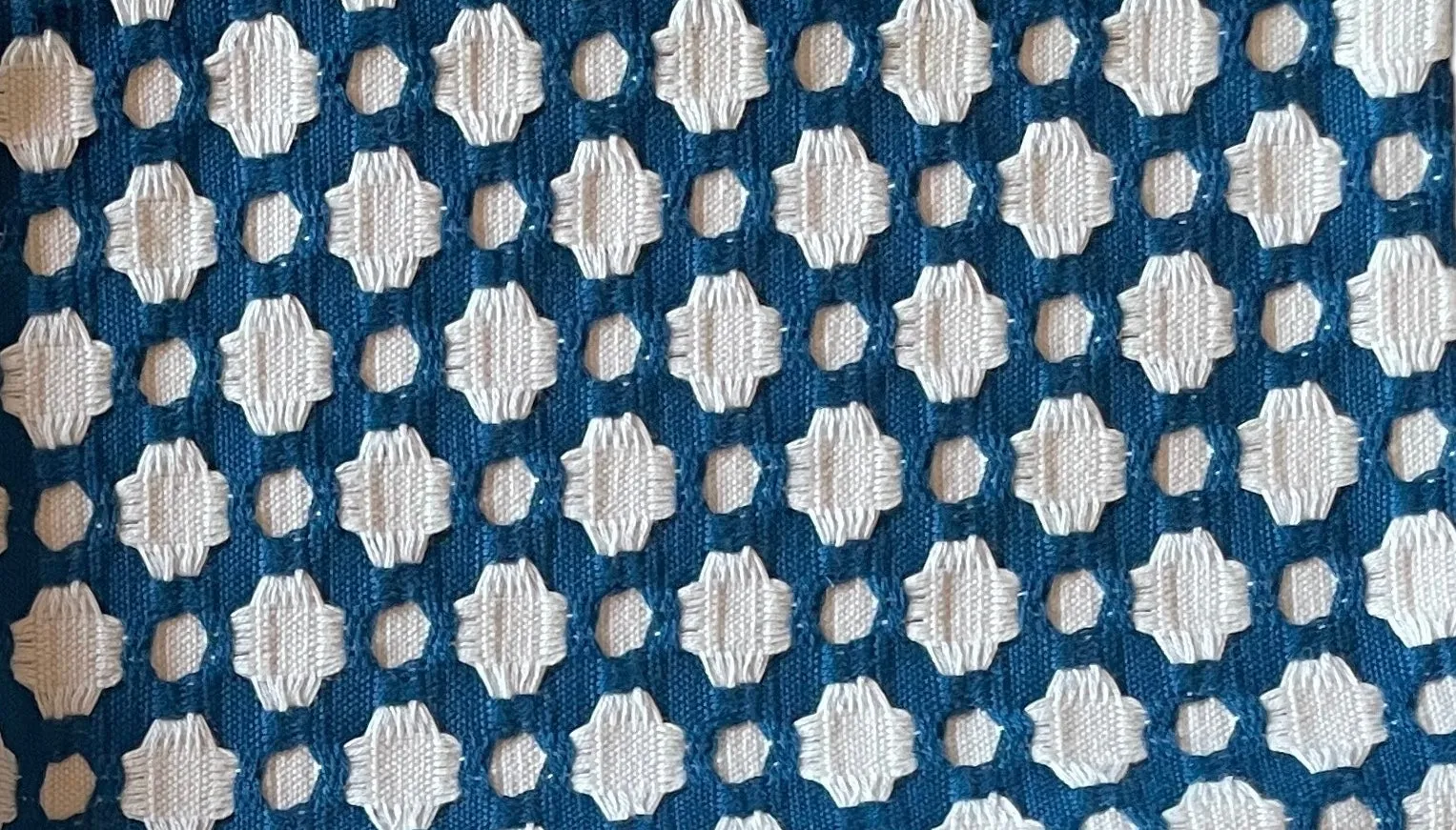 Betwixt Indigo Pillow Cover / 12x21 Schumacher Pillow Case / Schumacher Indigo Betwixt Pillow Cover / Woven Indigo 12x18 12x21 12x24 14x36