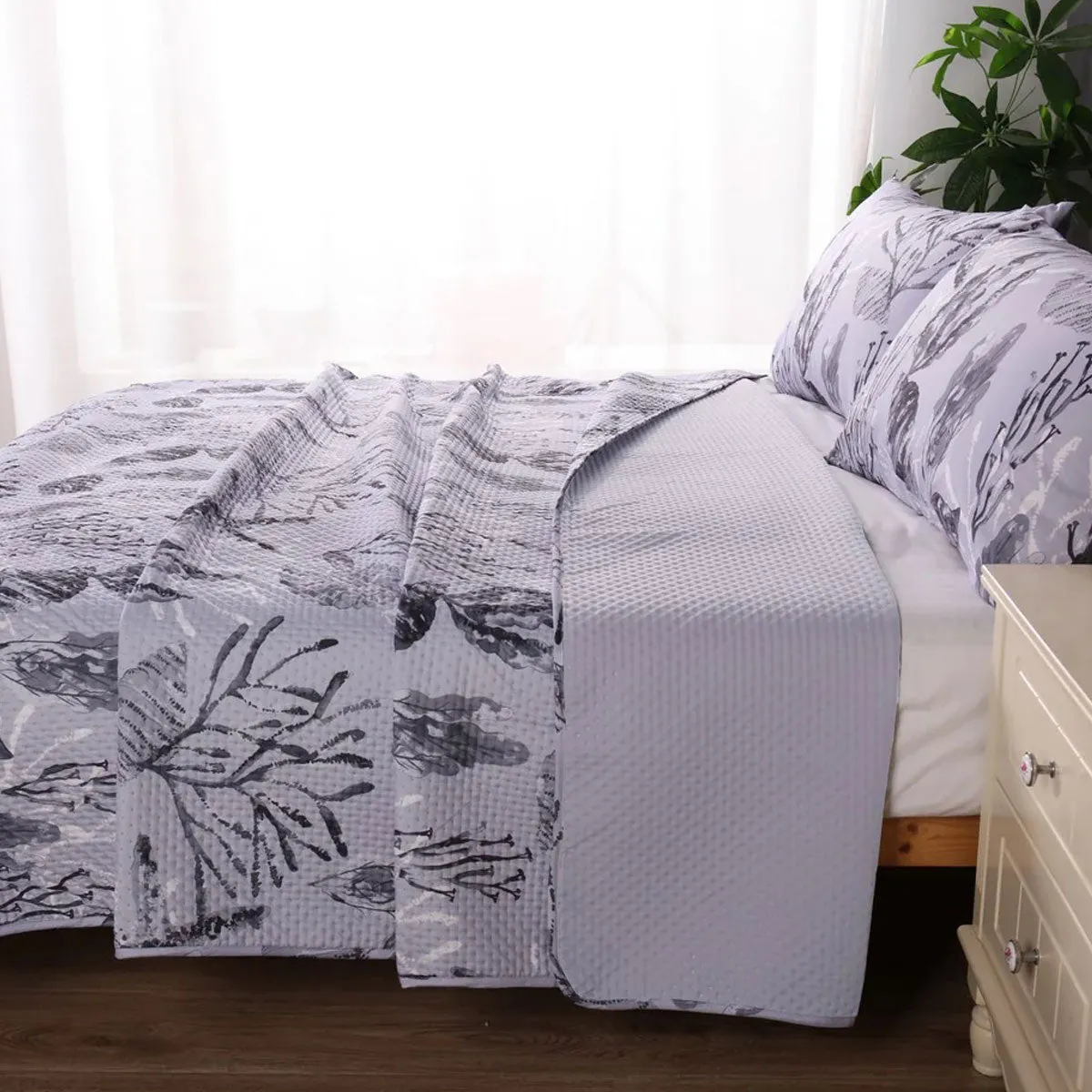 Coast Grey 3 Pcs Bamboo Blend Ultrosonic Reversible Comforter Set Queen