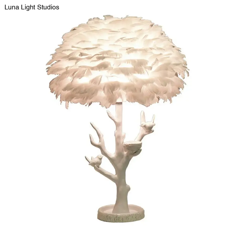 Feather Shade Resin Table Lamp: Artistic Tree Branch Design, Ideal for Living Room Nightstands, White