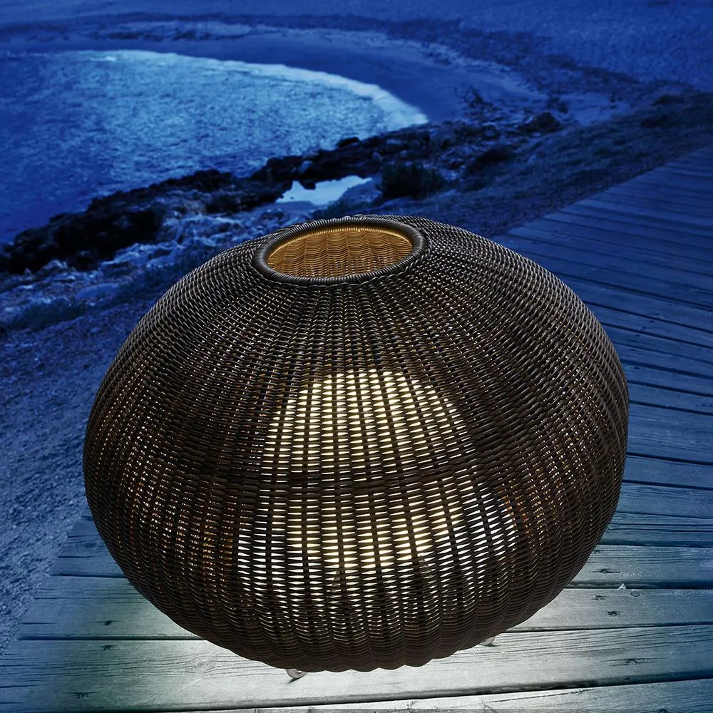 Garota P 01 Outdoor Floor Light