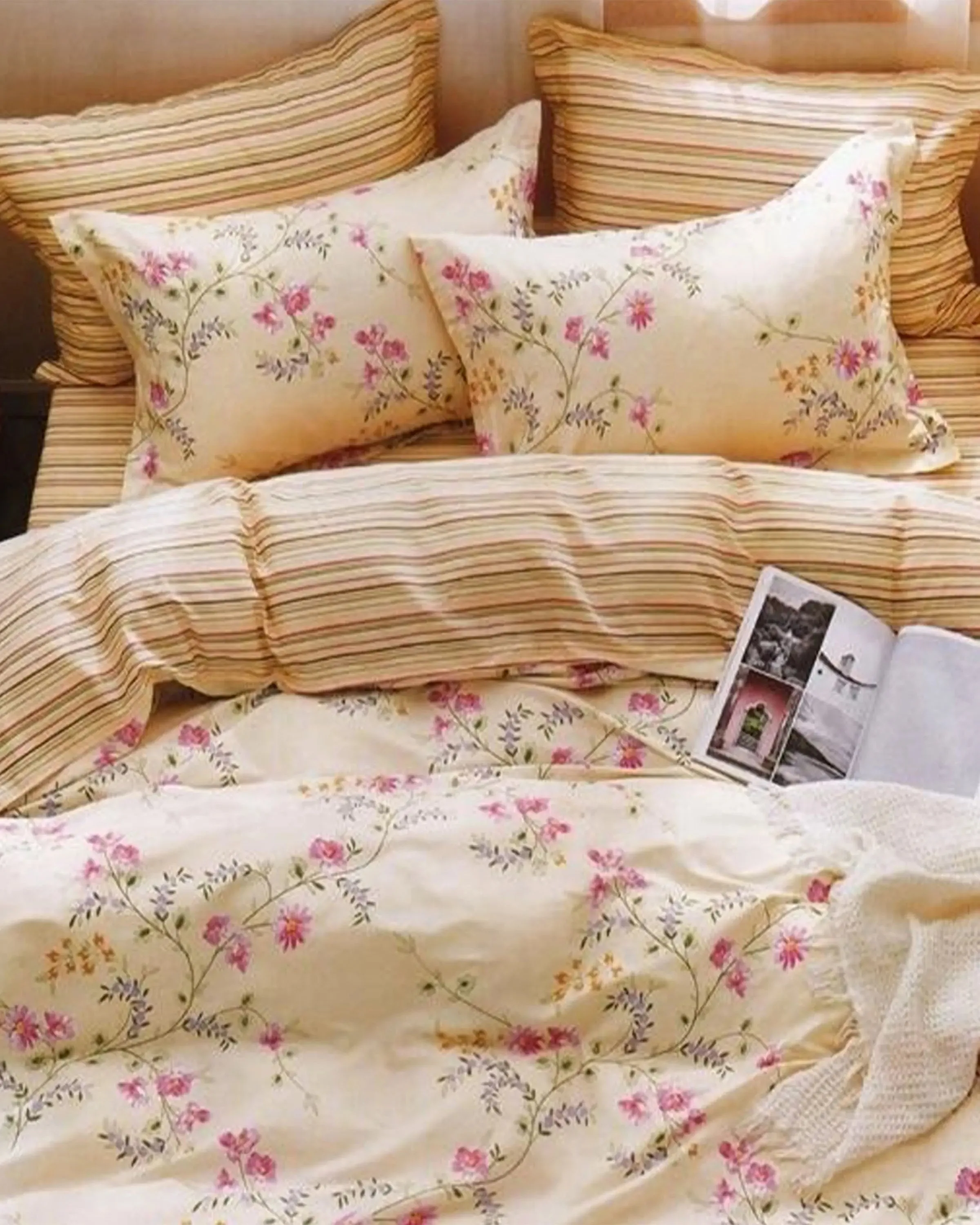 Itsuki Cream Flower Printed Bedsheet Set