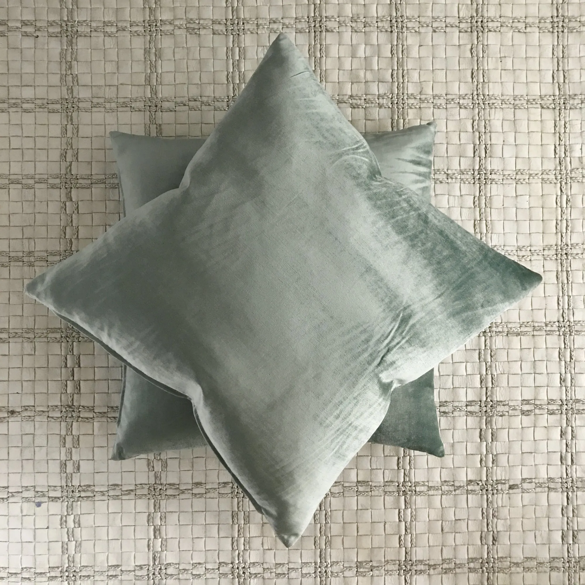 Jade Velvet Decorative Pillow Cover 24x24