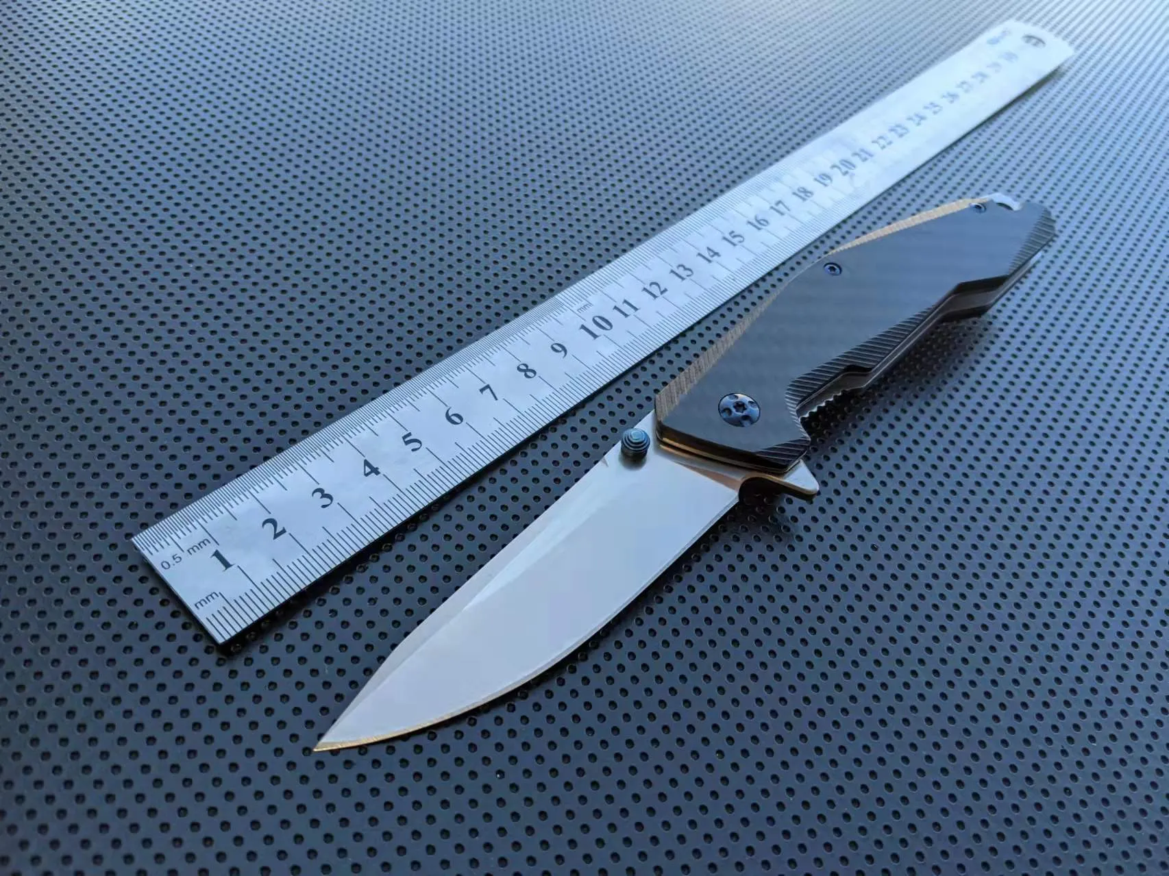 Knife Master Daily Pocket Folding Knife Hunting SUS D2 Carbon Handle