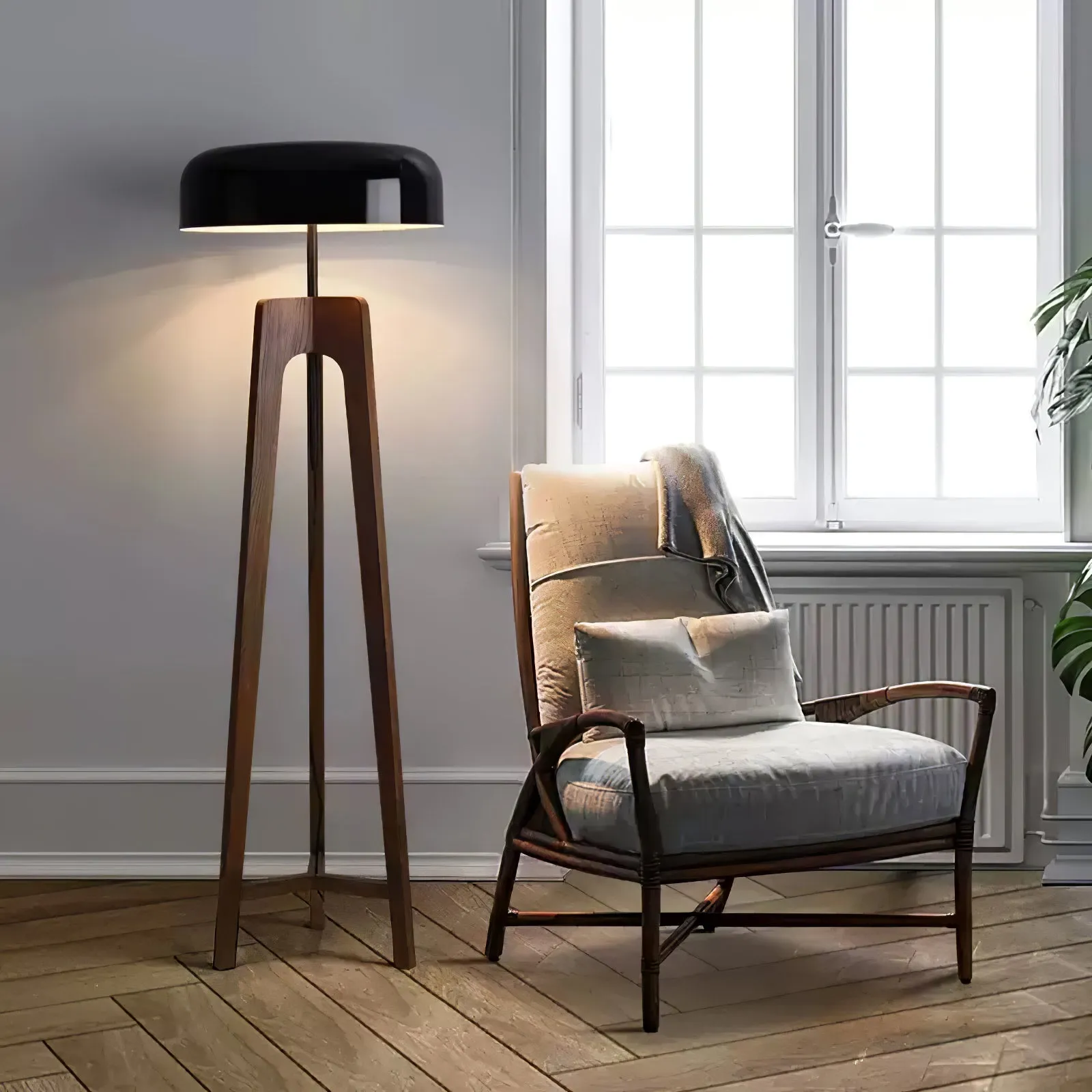 Linea Floor Lamp