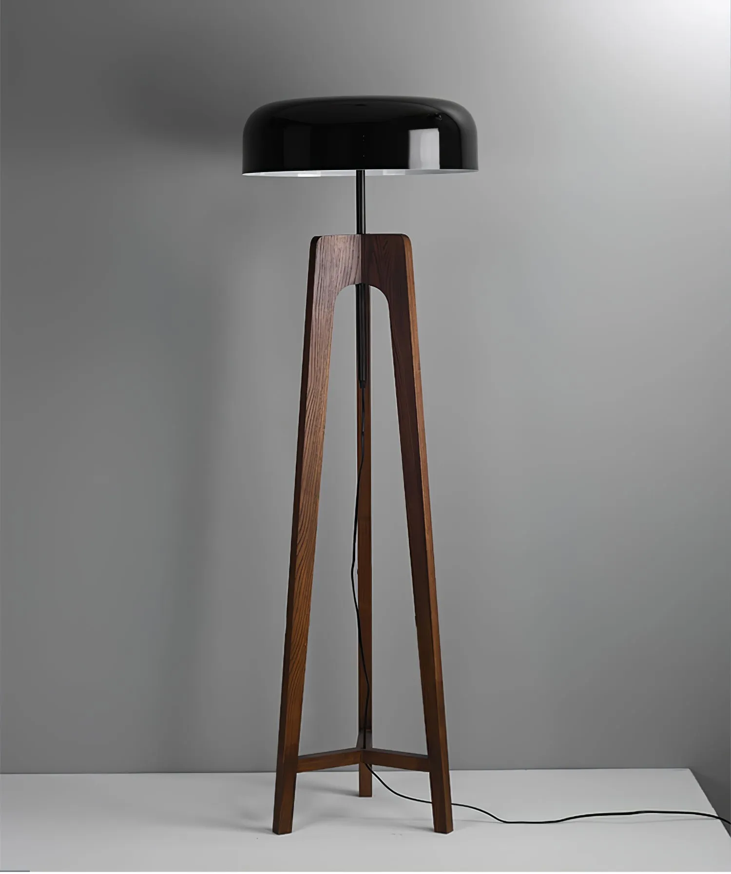 Linea Floor Lamp