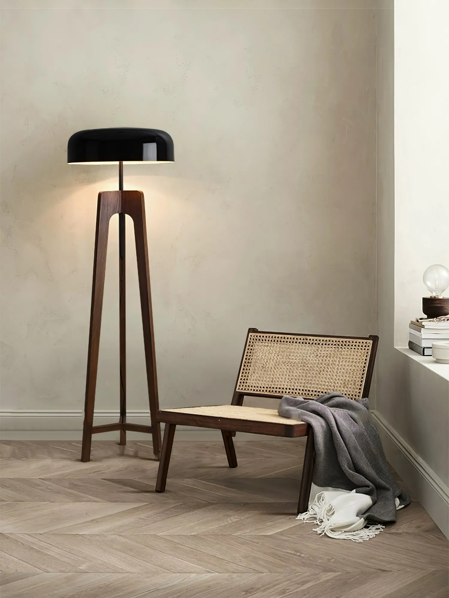 Linea Floor Lamp