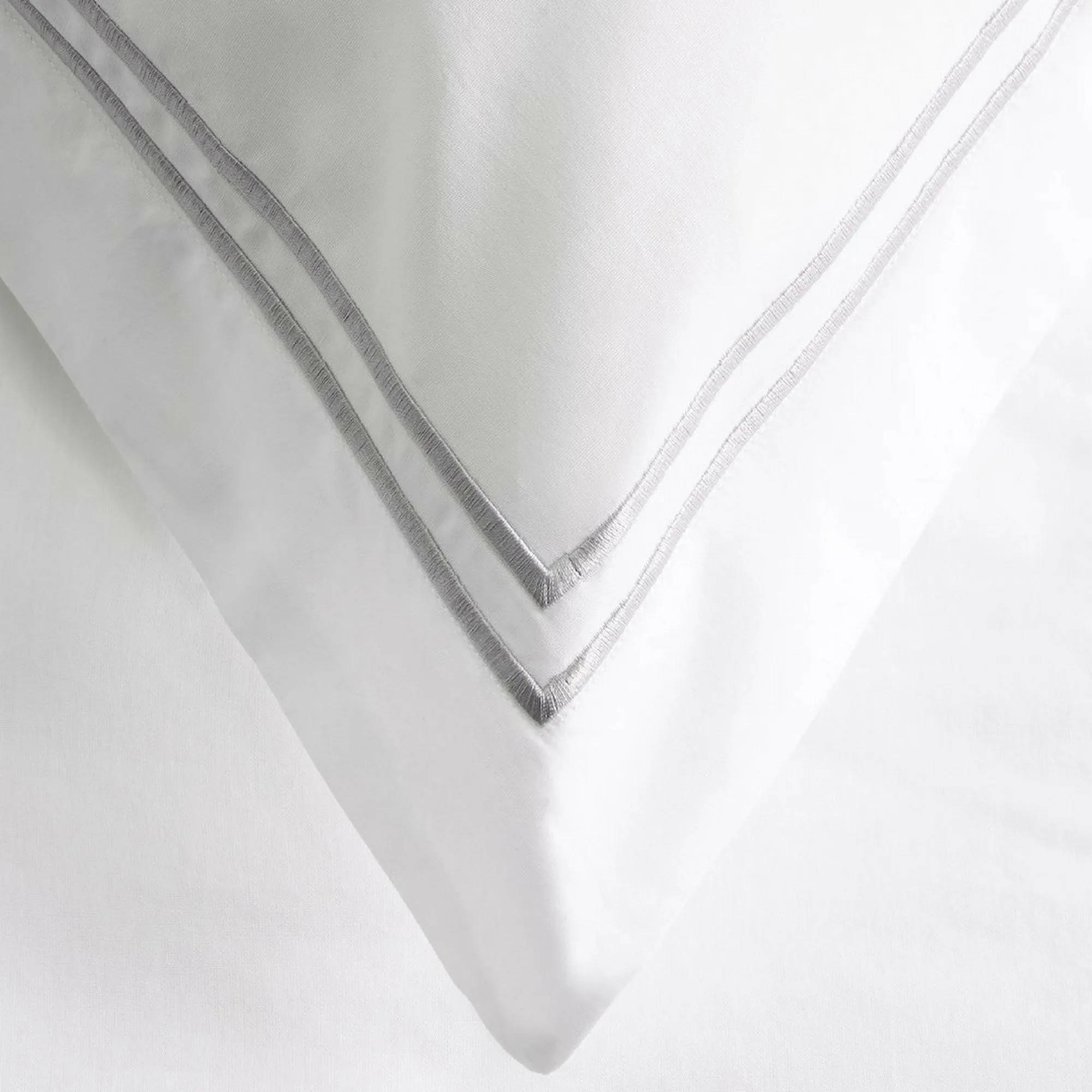 Luxury Bundle | RDS Comforter and Percale Satin Stitching Duvet Set