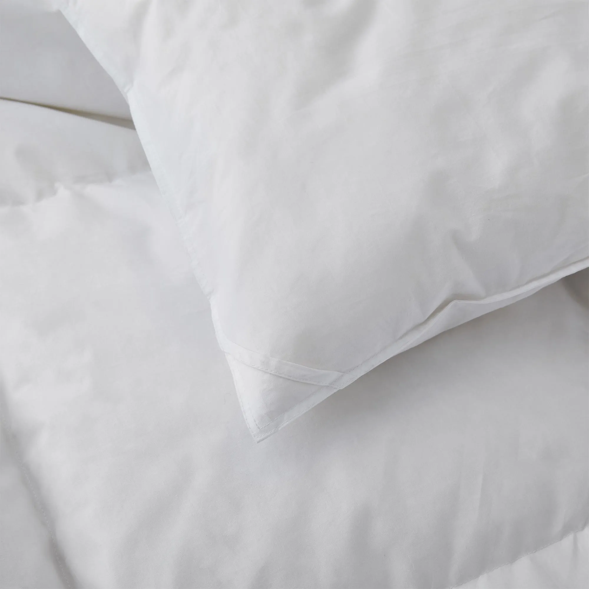 Puredown White Goose Feather and Down Comforter