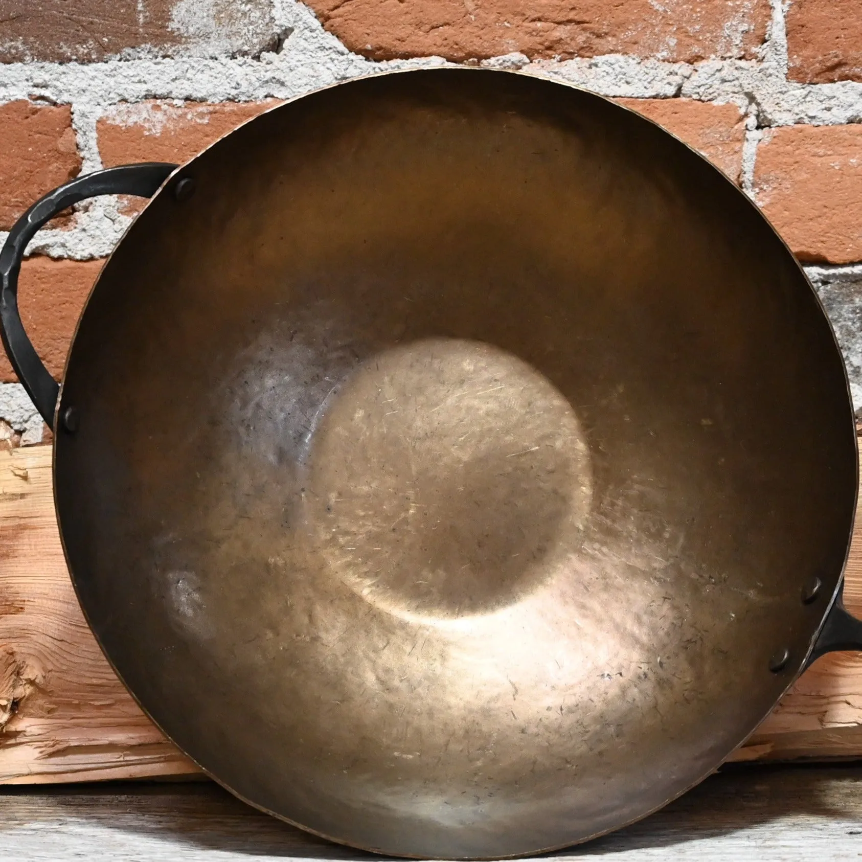 Smithey Ironware Carbon Steel Wok Hand forged Surface