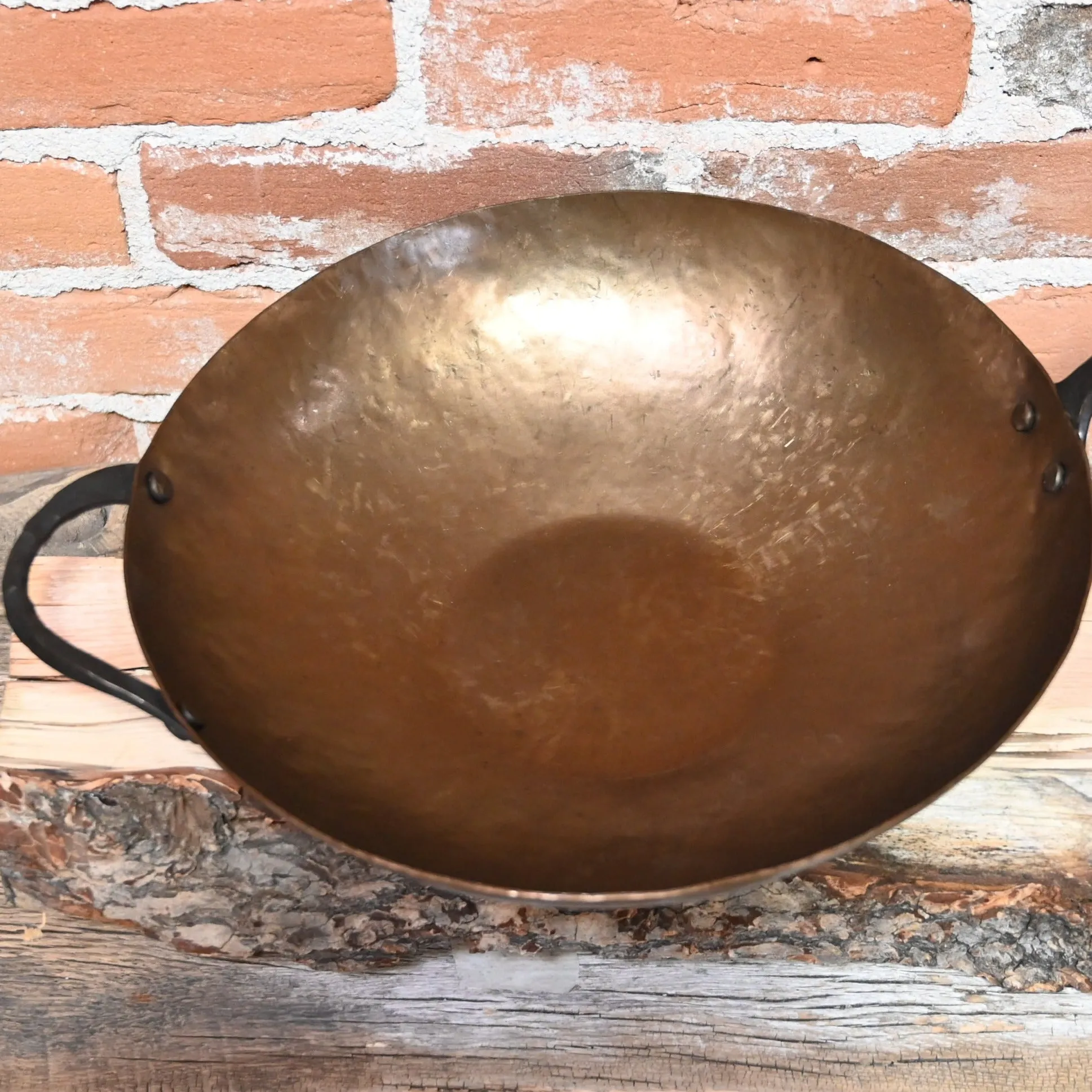 Smithey Ironware Carbon Steel Wok Hand forged Surface