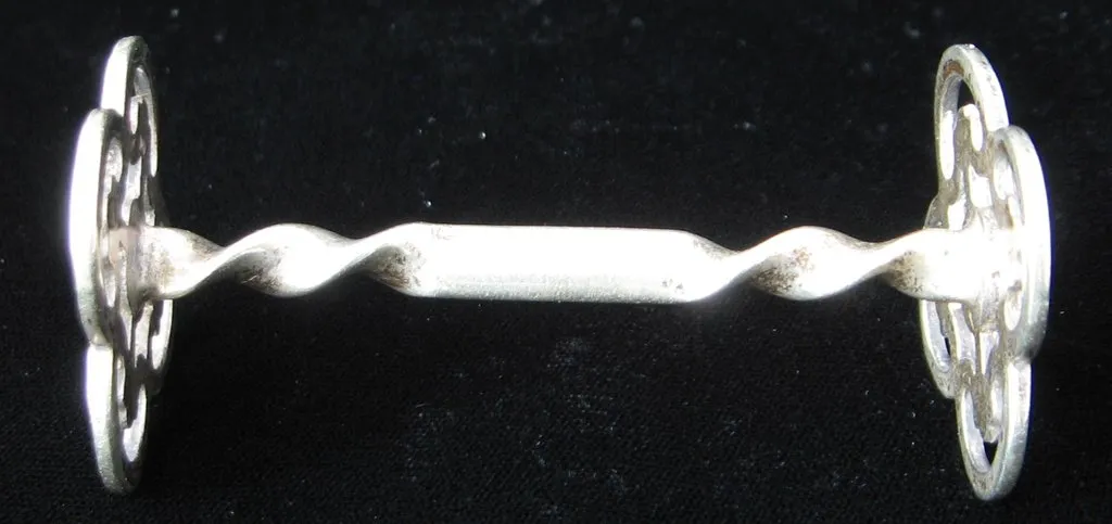 Victorian Era Kniferest Quatrefoil Pierced Ends Twist Bar Antique 1890s England